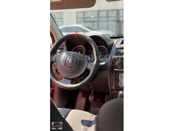 AUTO 25'DEN KAPUT-TAVAN-BAGAJ ORJ TEMİZ BAKIMLI MEGANE
