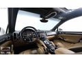 AUTO 25 DEN PORSCHE CAYENNE