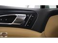 AUTO 25 DEN PORSCHE CAYENNE