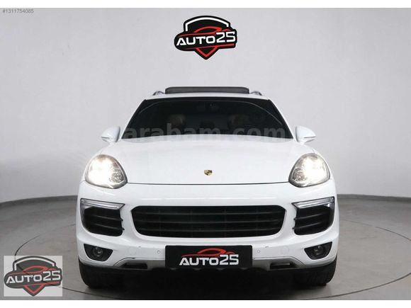 AUTO 25 DEN PORSCHE CAYENNE