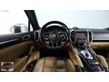 AUTO 25 DEN PORSCHE CAYENNE
