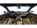 AUTO 25 DEN PORSCHE CAYENNE