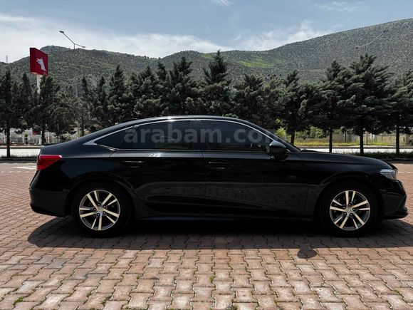 Sahibinden Değişensiz Boyasız Tramersiz Honda Civic 1.5 i-VTEC Eco Elegance 2022 Model 