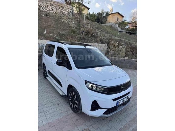 İlk günki kokusu üstünde