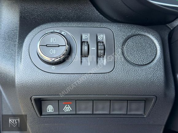 2023 COMBO ULTİMATE-36.000KM-CAMTVN-GÜVENLİKPAK-ORTAKONSOL-OTMTK