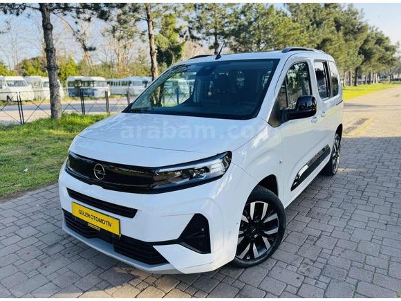 2024 COMBO ULTİMATE CAM TAVAN OTOMATİK 24.000 KM KARTA TAKSİT