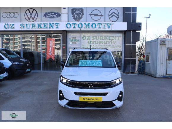 Öz Surkent Oto'dan 2025 Combo Ultımate Cam Tavan Hatasız %20KDV