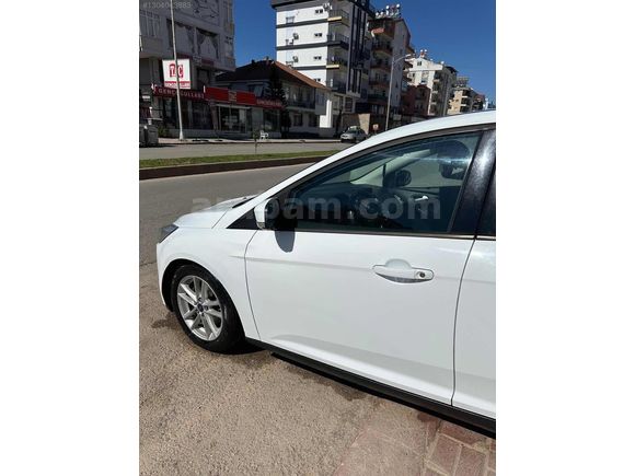 ÖZBAYRAKCI'DAN 2017 OTOMATİK VİTES FOCUS