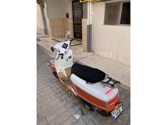 ÖZBAYRAKCI'DAN MONDAİL ROADBOY 125CC 2023 MODEL