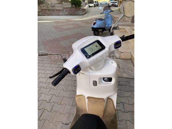 ÖZBAYRAKCI'DAN MONDAİL ROADBOY 125CC 2023 MODEL