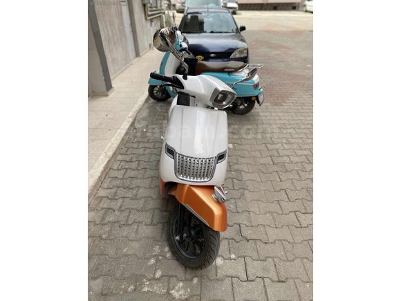 ÖZBAYRAKCI'DAN MONDAİL ROADBOY 125CC 2023 MODEL