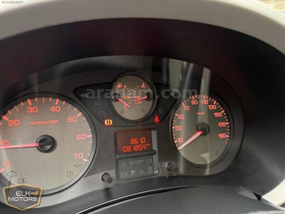 EUK | BOYASIZ-81.000 KM - KOL DAYAMA-LED-KLİMA-BEJ DÖŞEME