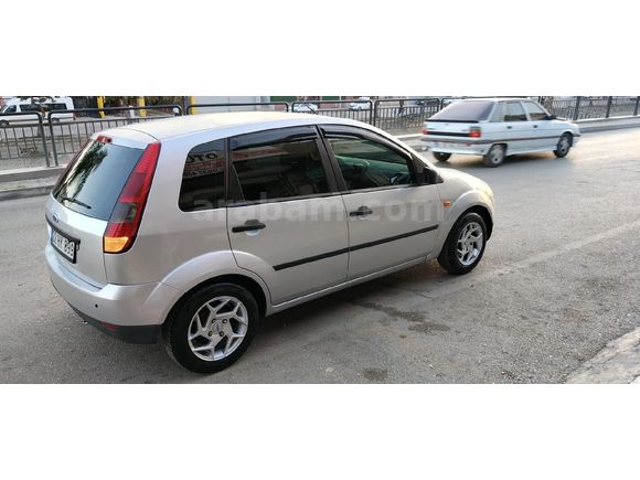 Sahibinden Ford Fiesta 1.4 Comfort 2004 Model  336.000 km Gri