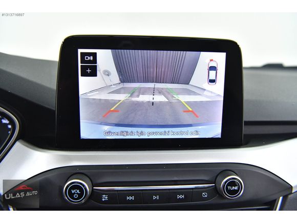ULAŞ AUTO'DAN 2020 FORD FOCUS CAM TAVANLI EMSALSİZ