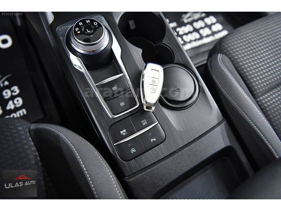 ULAŞ AUTO'DAN 2020 FORD FOCUS CAM TAVANLI EMSALSİZ