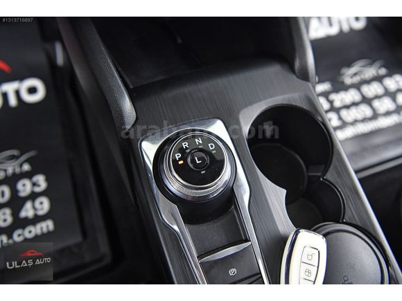 ULAŞ AUTO'DAN 2020 FORD FOCUS CAM TAVANLI EMSALSİZ