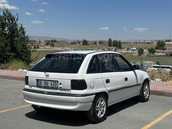 Galeriden Opel Astra 1.6 GLS 1995 Model Kayseri