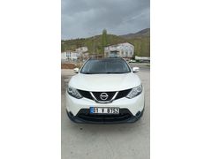 Sahibinden Nissan Qashqai 1.5 dCi Black Edition 2015 Model  98.500 km Beyaz