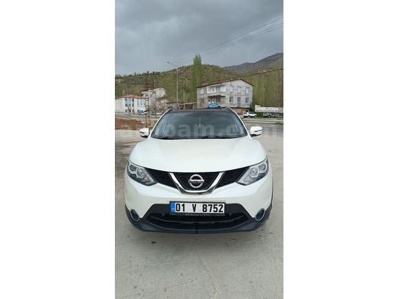 Sahibinden Nissan Qashqai 1.5 dCi Black Edition 2015 Model  98.500 km Beyaz