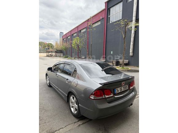 Sahibinden Honda Civic 1.6i VTEC Premium 2011 Model 