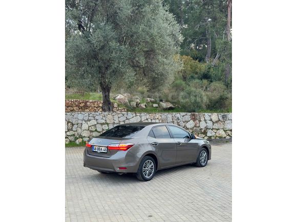MAKYAJLI KASA Toyota Corolla 1.6 Advance 