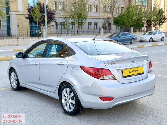 2012 MODEL HUNDAİ ACCENT BLUE HATASIZ ORJINAL SADECE 98.000 KM