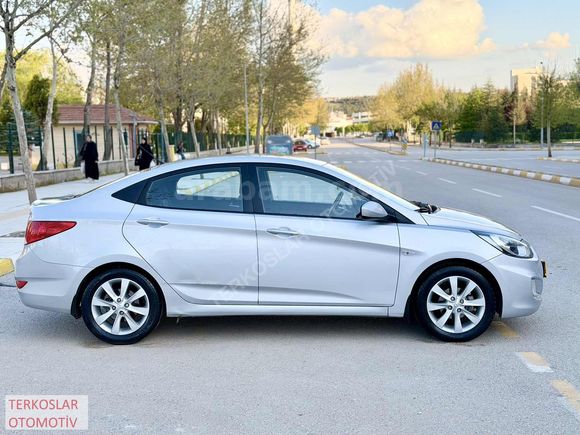 2012 MODEL HUNDAİ ACCENT BLUE HATASIZ ORJINAL SADECE 98.000 KM