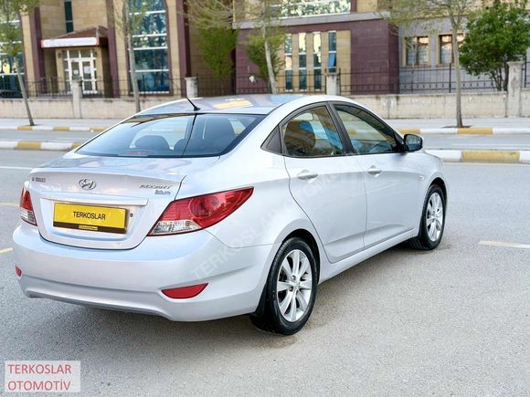 2012 MODEL HUNDAİ ACCENT BLUE HATASIZ ORJINAL SADECE 98.000 KM