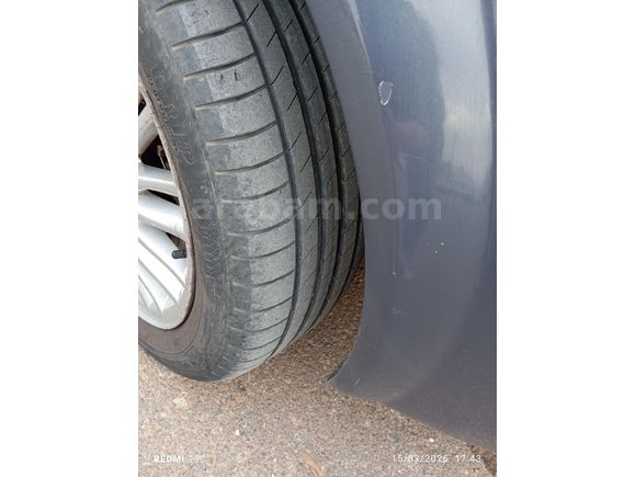 Sahibinden Renault Megane 1.5 dCi Privilege 2006 Model  320.000 km Gri