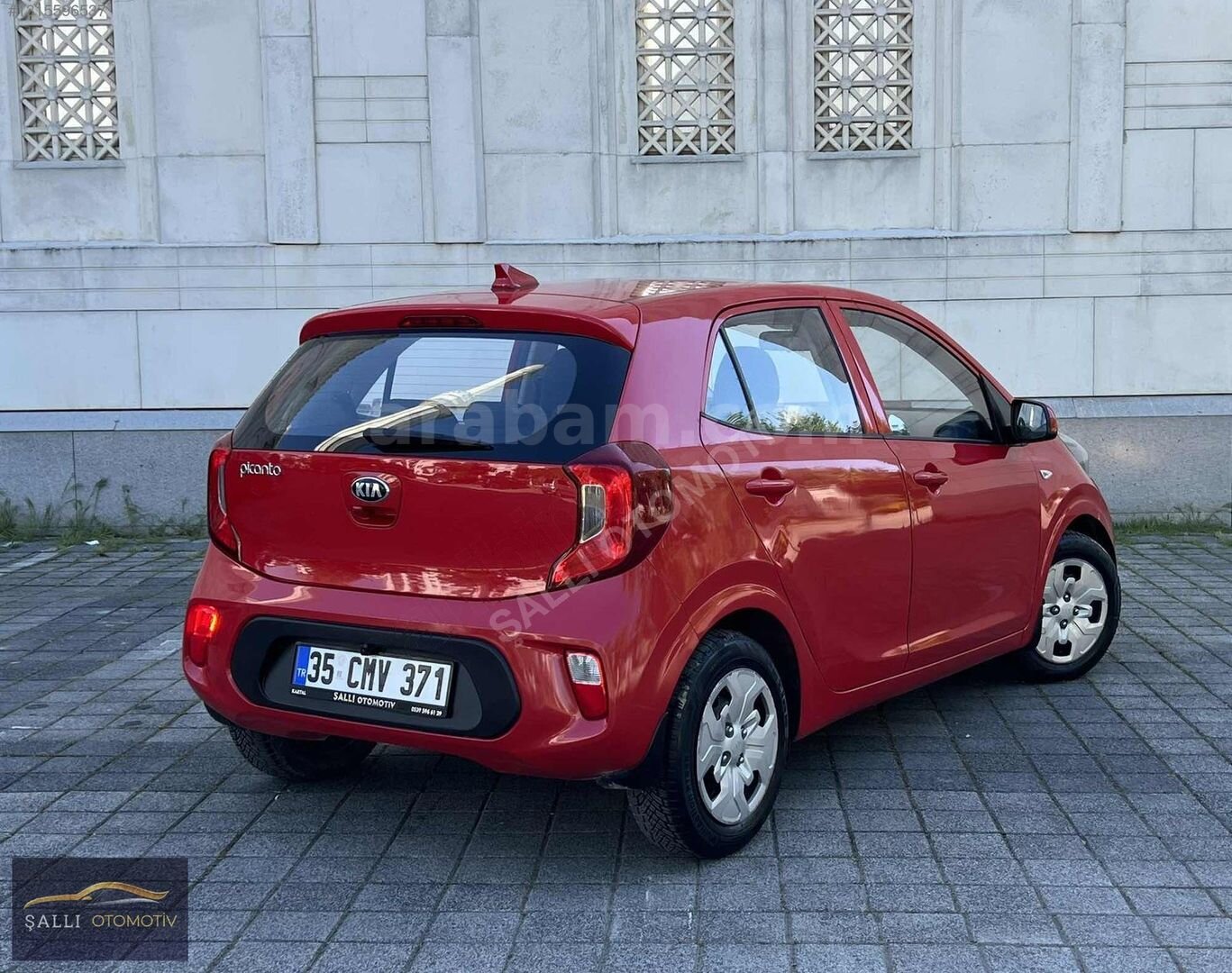 Galeriden Kia Picanto 1.0 MPI Live 2020 Model İstanbul 98.000 km Kırmızı 3