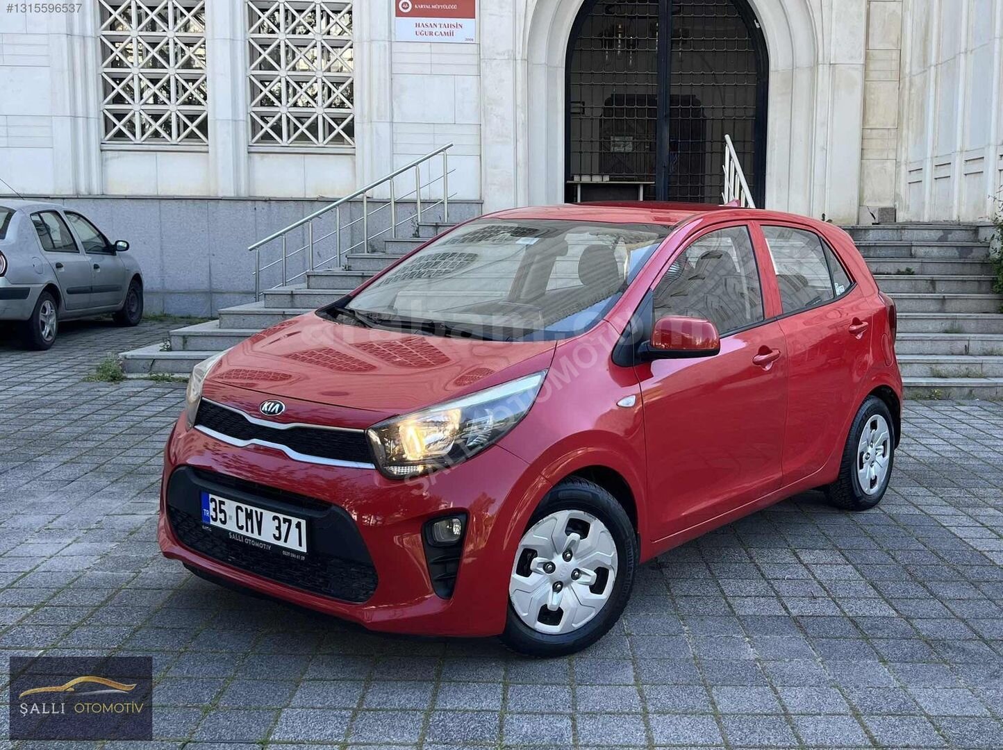 Galeriden Kia Picanto 1.0 MPI Live 2020 Model İstanbul 98.000 km Kırmızı 2