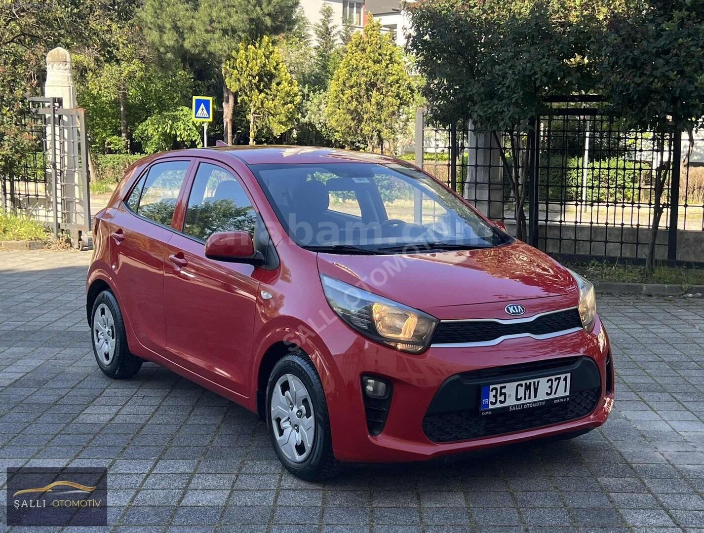 Galeriden Kia Picanto 1.0 MPI Live 2020 Model İstanbul 98.000 km Kırmızı 7