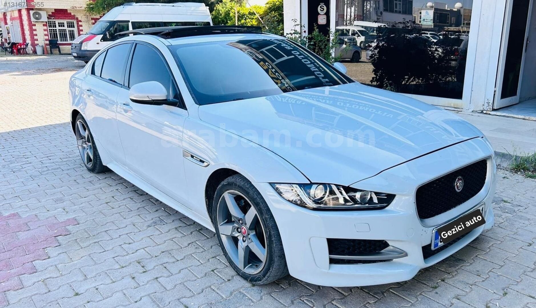 Galeriden Jaguar XE 2.0 D R-Sport Plus 2016 Model Mardin 219.000 km Beyaz 7