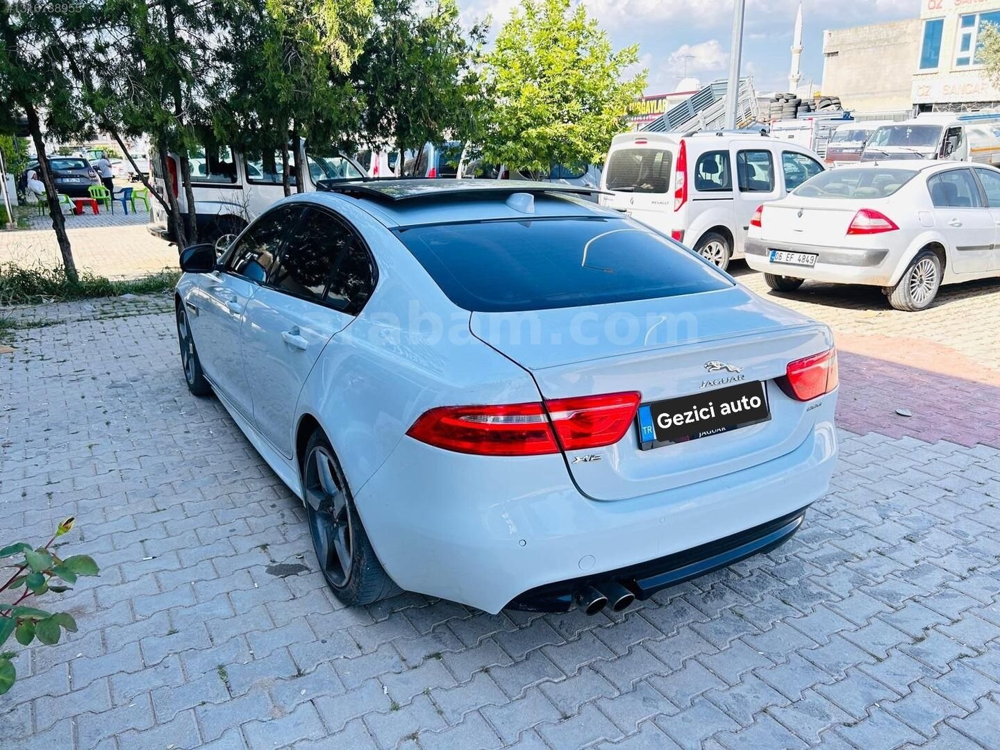Galeriden Jaguar XE 2.0 D R-Sport Plus 2016 Model Mardin 219.000 km Beyaz 3