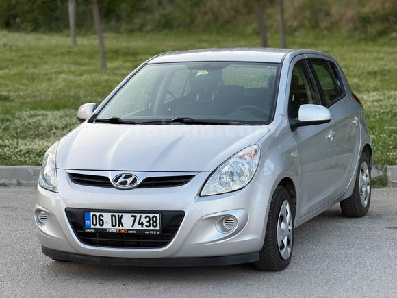 Sahibinden Hyundai i20 1.4 CVVT Team 2011 Model Antalya