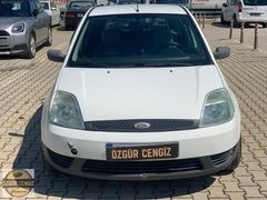 ÖZGÜR CENGİZ'DEN 2004 FORD FİESTA COMFORT