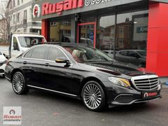 RUŞAN'dan 2018 E220dExclusive+CamTavan+ÇiftHafıza+Isıtma+Ambians