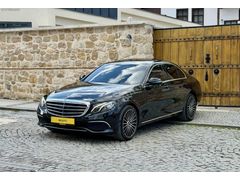BM AUTO'dan E220d 4 MATİC BAYİ-COMMAND-VAKUM- BOYASIZ DEĞİŞENSİZ