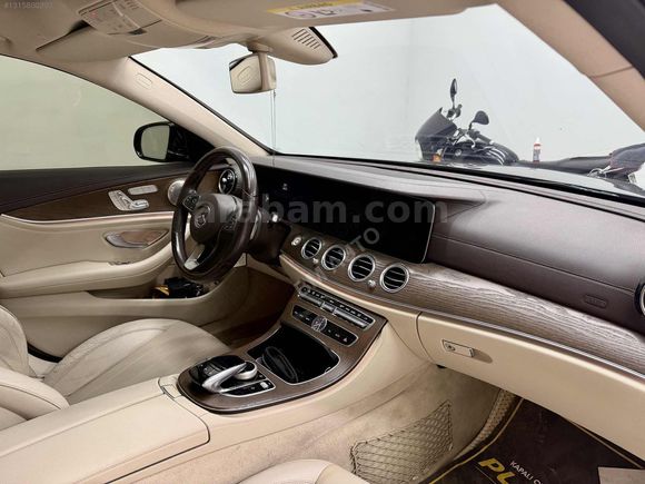 BM AUTO'dan E220d 4 MATİC BAYİ-COMMAND-VAKUM- BOYASIZ DEĞİŞENSİZ