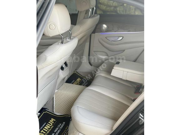 BM AUTO'dan E220d 4 MATİC BAYİ-COMMAND-VAKUM- BOYASIZ DEĞİŞENSİZ