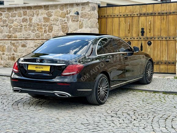 BM AUTO'dan E220d 4 MATİC BAYİ-COMMAND-VAKUM- BOYASIZ DEĞİŞENSİZ