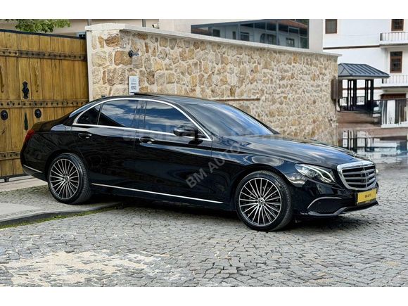 BM AUTO'dan E220d 4 MATİC BAYİ-COMMAND-VAKUM- BOYASIZ DEĞİŞENSİZ