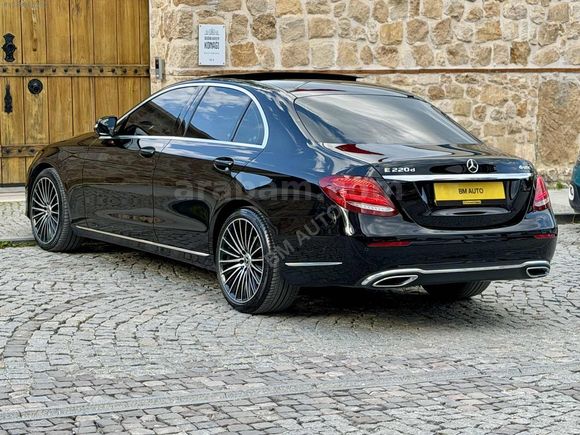 BM AUTO'dan E220d 4 MATİC BAYİ-COMMAND-VAKUM- BOYASIZ DEĞİŞENSİZ