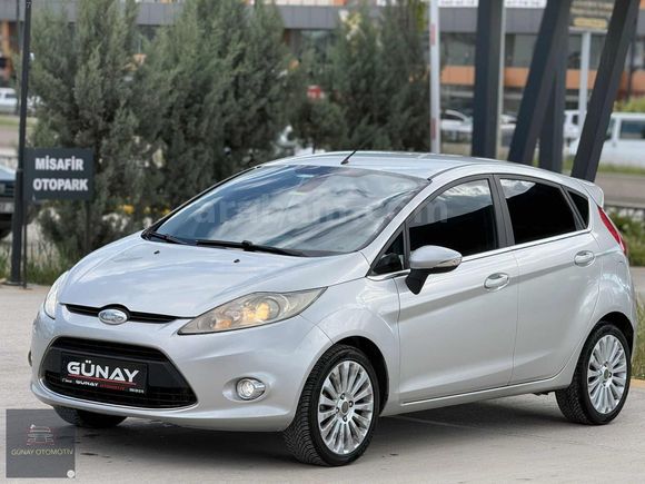 ACİL SATILIK 2010 MODEL FORD FİESTA 1.4 TİTANYUM KM 179 BİN