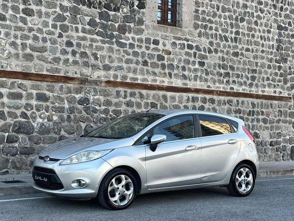2010 MODEL FORD FİESTA 1.4 TDCI TİTANİUM 133 BİNDE