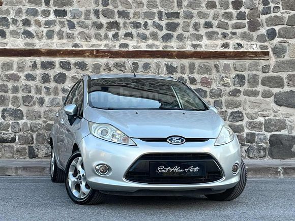 2010 MODEL FORD FİESTA 1.4 TDCI TİTANİUM 133 BİNDE
