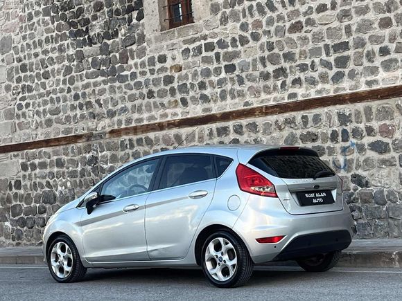 2010 MODEL FORD FİESTA 1.4 TDCI TİTANİUM 133 BİNDE