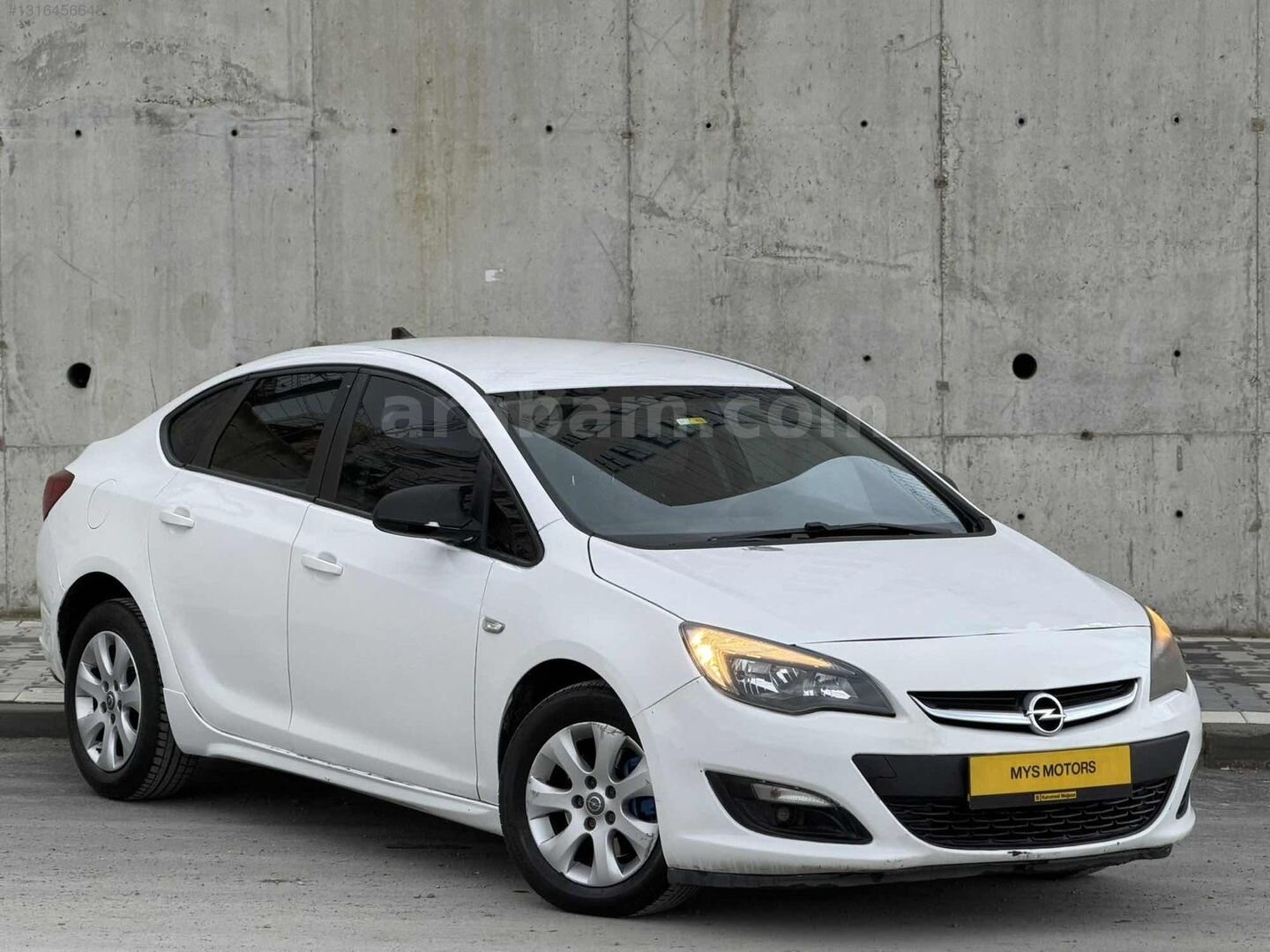 Galeriden Opel Astra 1.6 CDTI Design 2017 Model İstanbul 220.000 km Beyaz 1