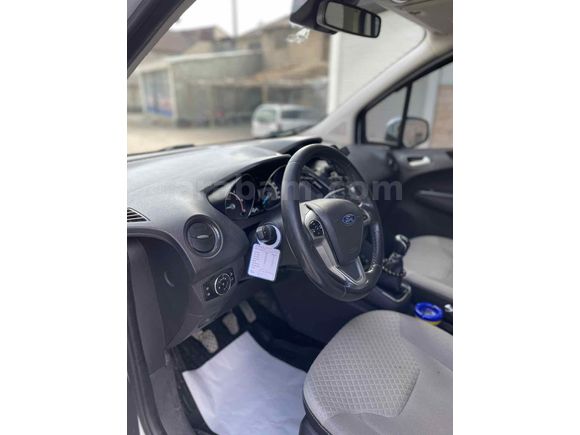 Sahibinden Ford Tourneo Courier 1.6 TDCi Titanium Plus 2015 Model 