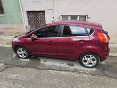 Sahibinden Ford Fiesta 1.4 TDCi Titanium 2011 Model  260.000 km Kırmızı